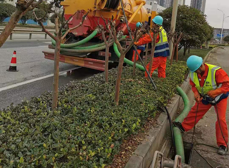 通什镇市政管道清淤