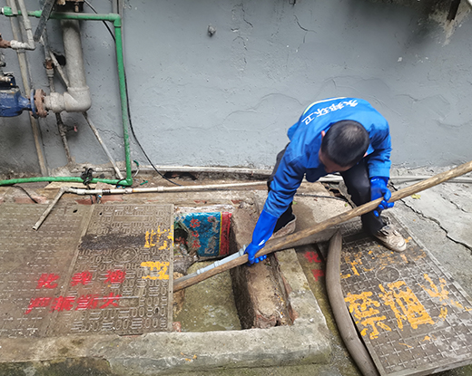 通什镇清掏化粪池